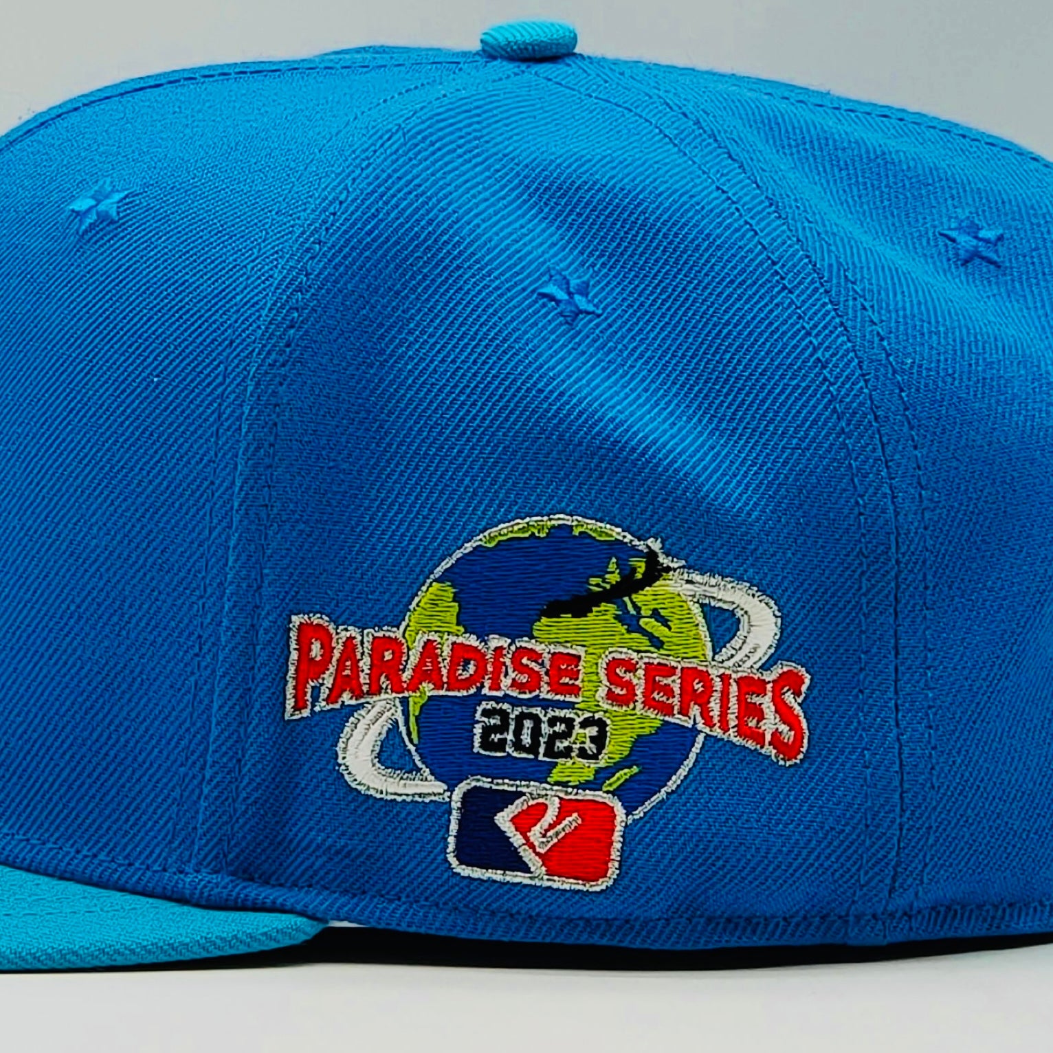 Paradise series fitted hat (Arabic)